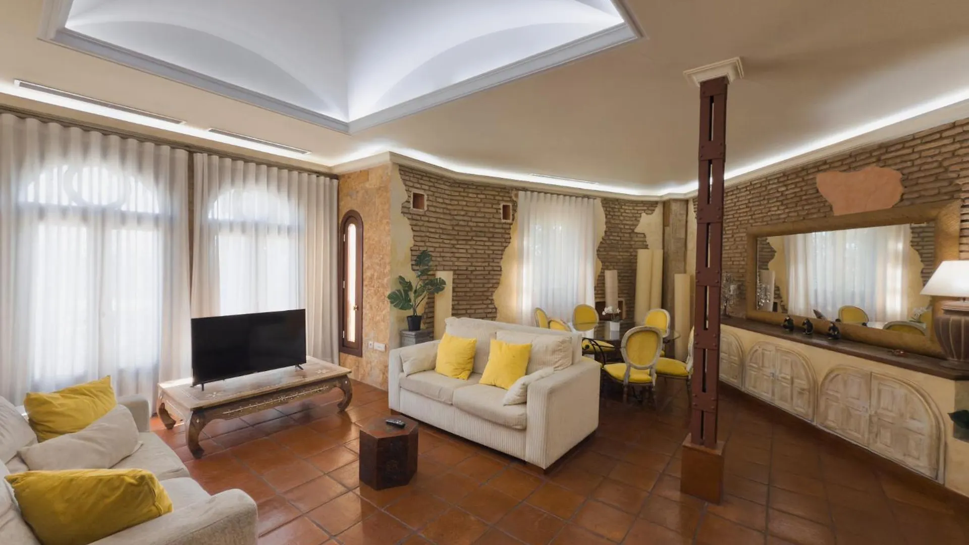 Monkeys Apartments Adriano & Terrace location